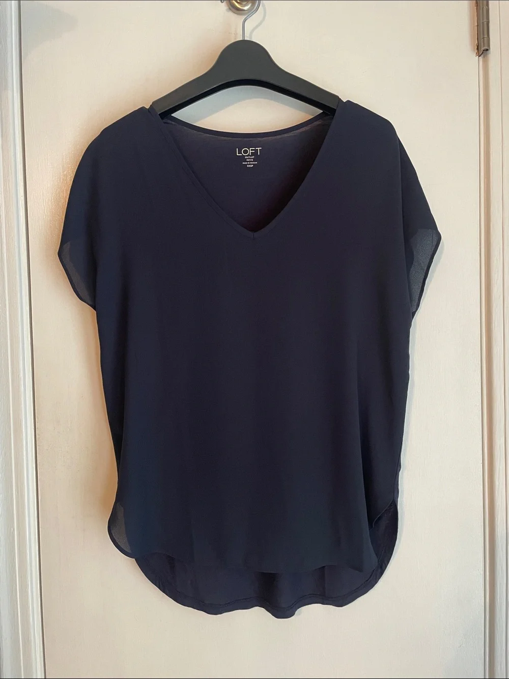 LOFT Navy V-Neck Short Sleeve Blouse XXSP - Picture 1 of 5